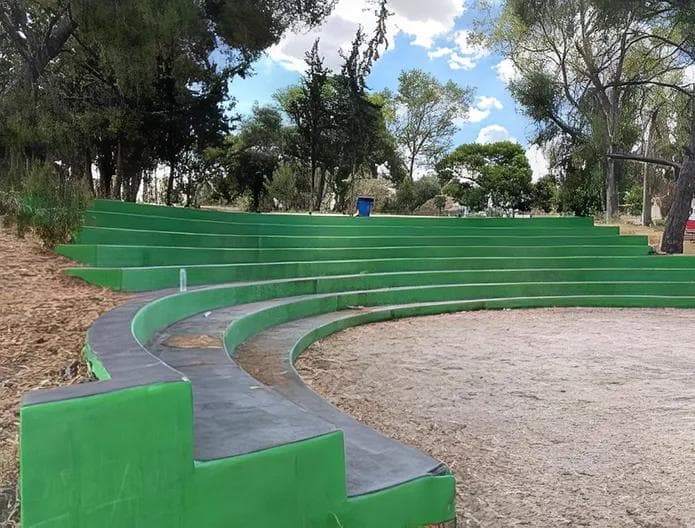 Photo of the stands of an open air theater